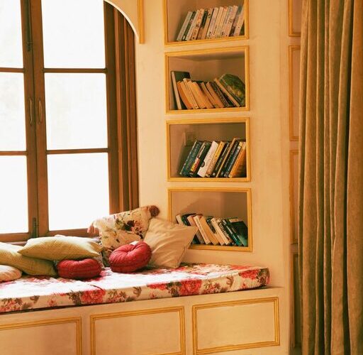 Tips for Creating a Cozy Reading Nook in Any Space